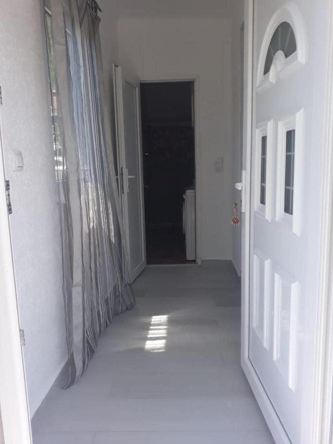 Ban Apartmani Budua Esterno foto