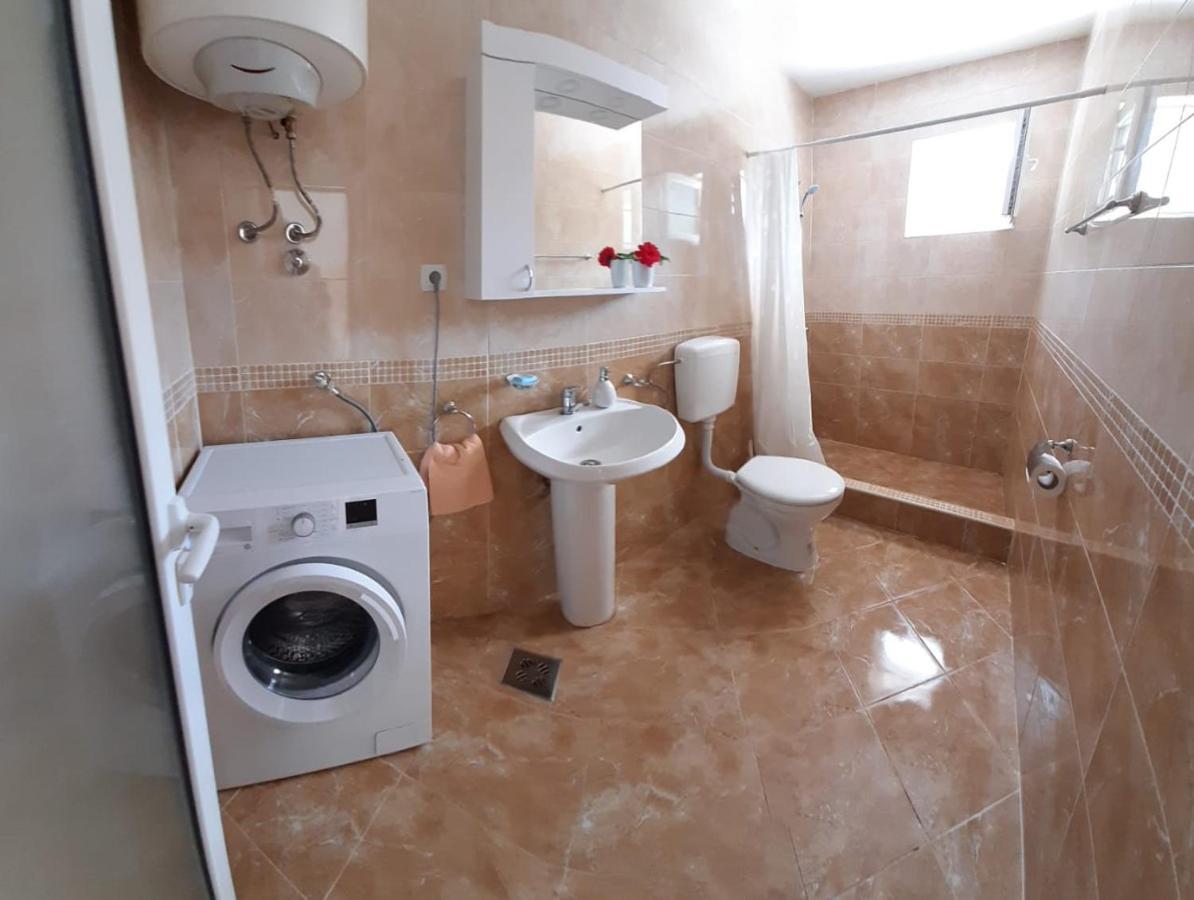 Ban Apartmani Budua Esterno foto