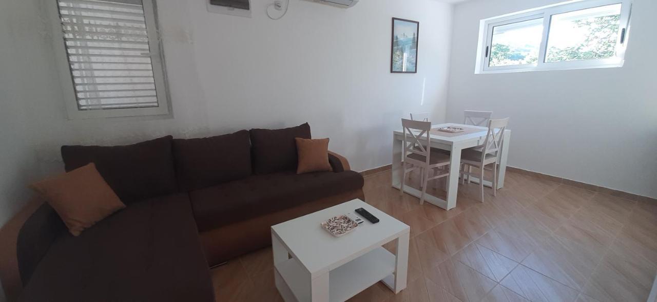 Ban Apartmani Budua Esterno foto