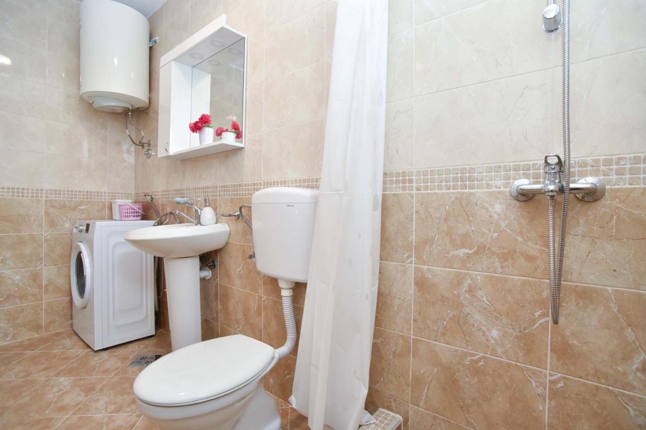 Ban Apartmani Budua Esterno foto