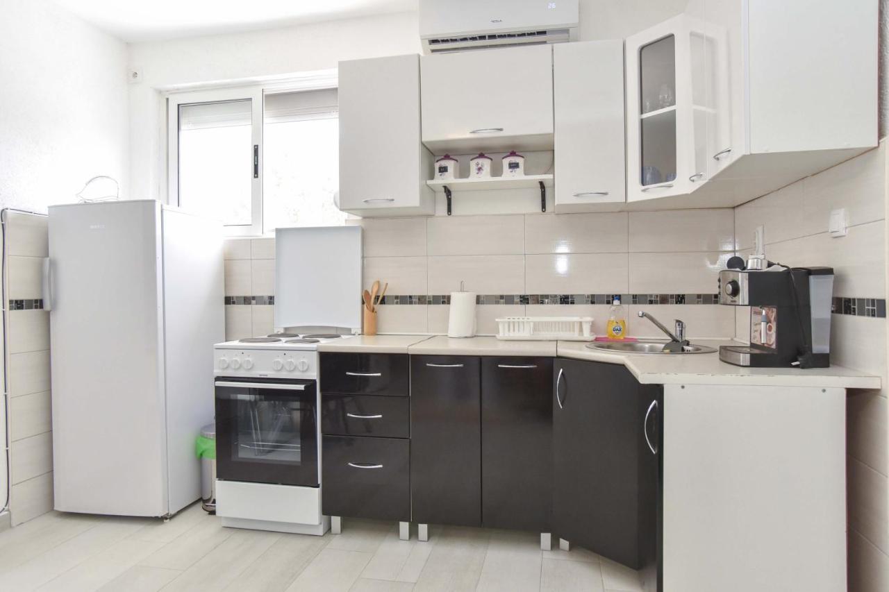 Ban Apartmani Budua Esterno foto