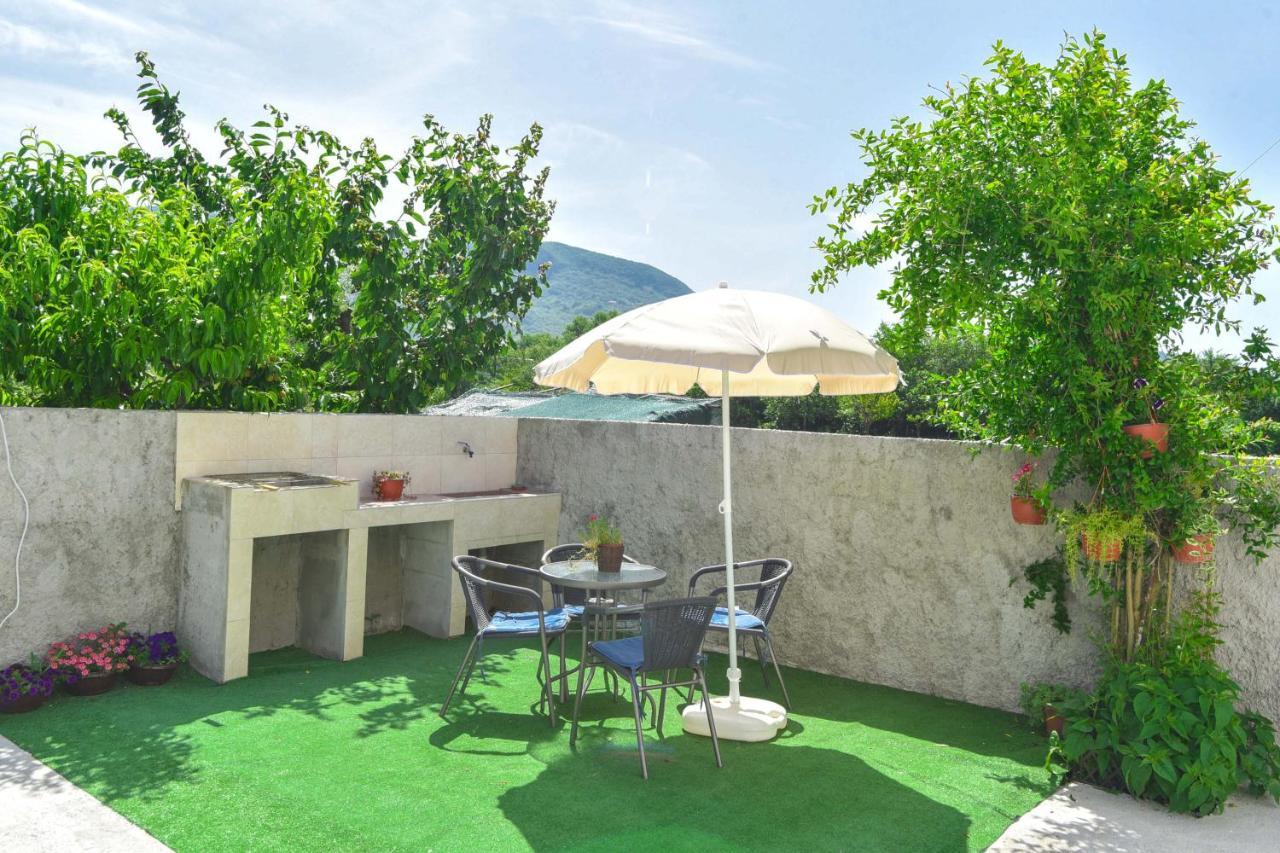 Ban Apartmani Budua Esterno foto