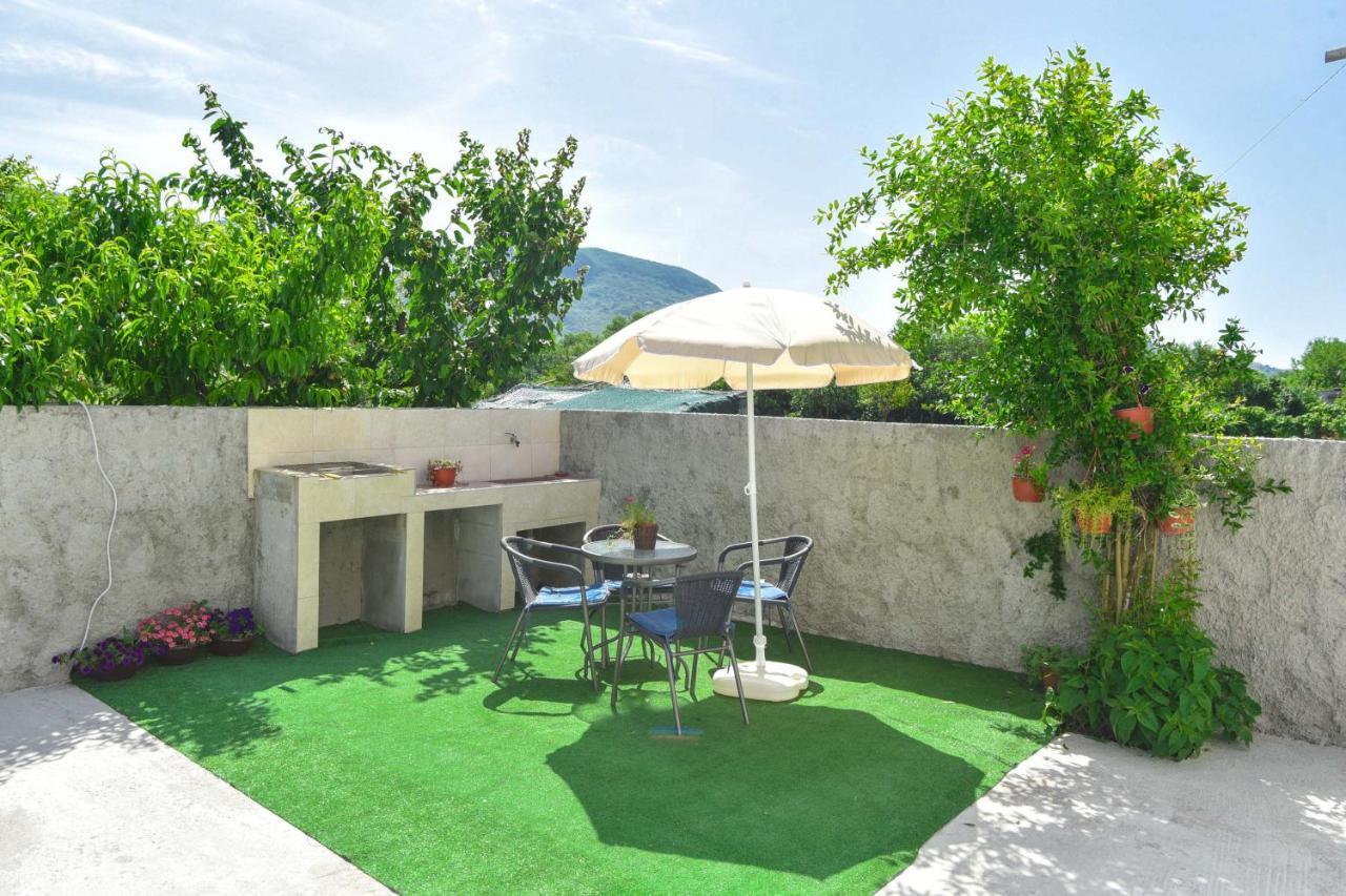 Ban Apartmani Budua Esterno foto